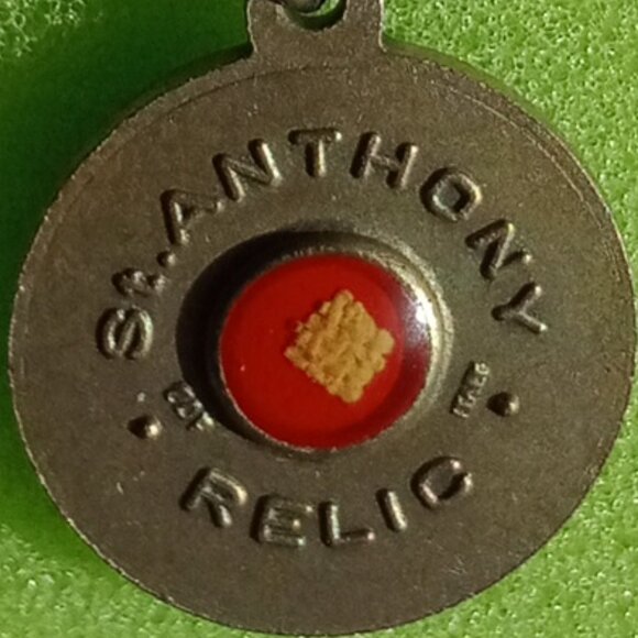 St. Anthony Relic Medal - Picture 4 of 9